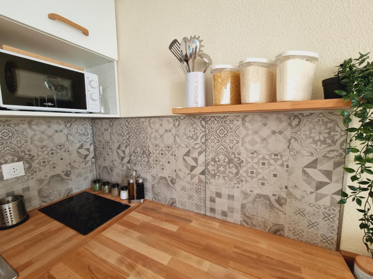Studio Cabine Refait A Neuf A 3 Minutes A Pied De La Plage Apartment Le Grau-du-Roi Luaran gambar